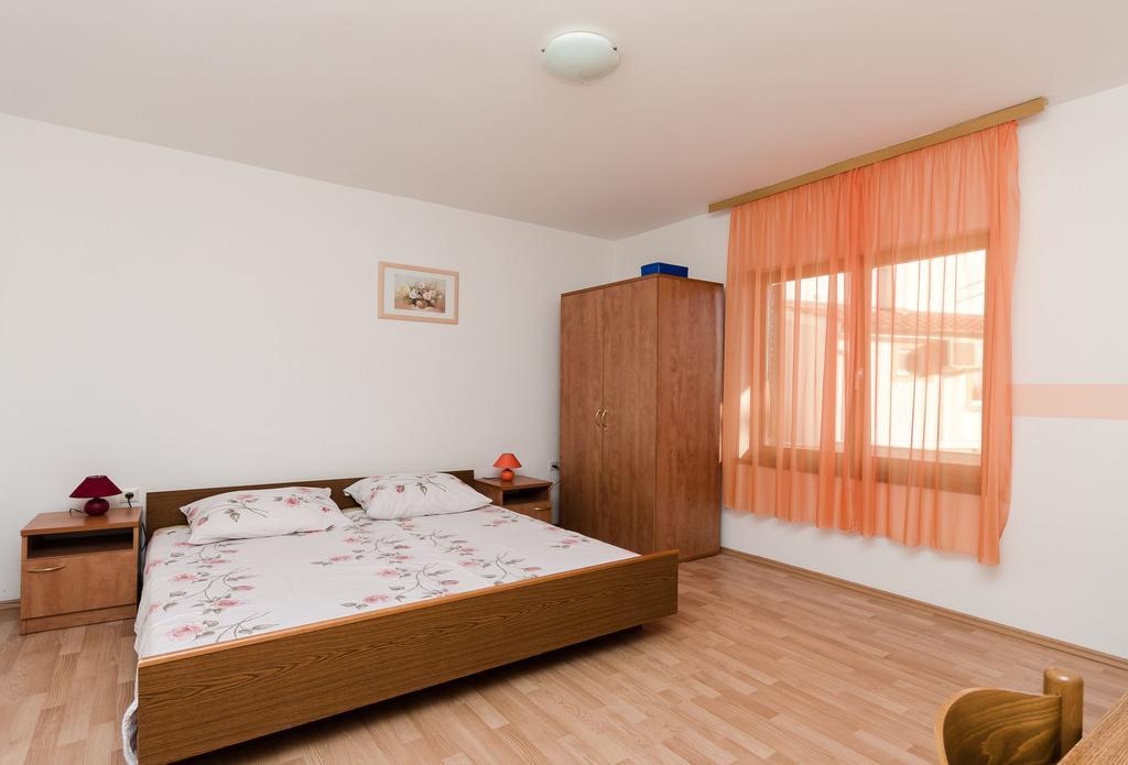 Apartments Dragan Lopar Buitenkant foto