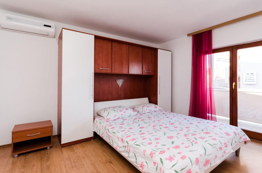 Apartments Dragan Lopar Buitenkant foto