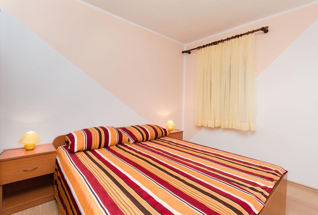 Apartments Dragan Lopar Buitenkant foto