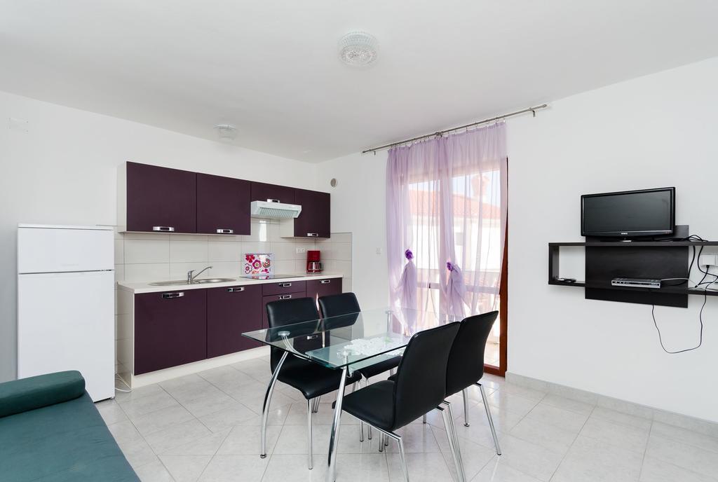 Apartments Dragan Lopar Buitenkant foto