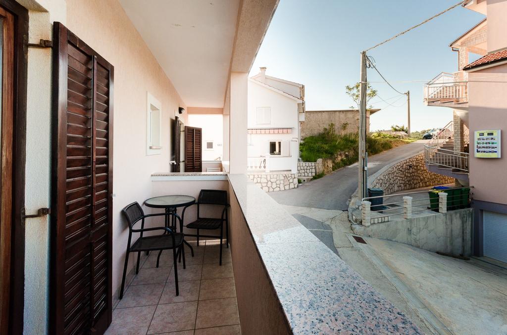 Apartments Dragan Lopar Buitenkant foto